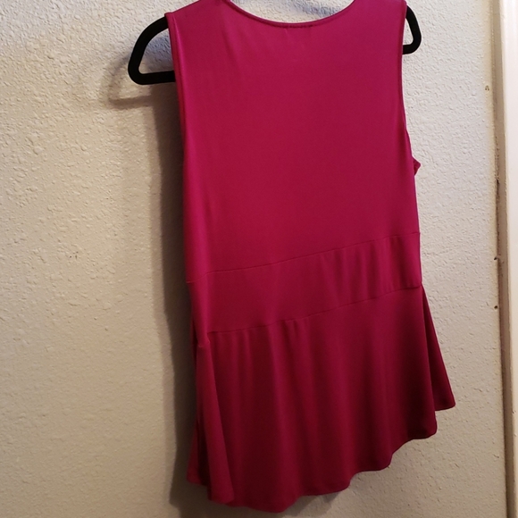 Pink/purple sleeveless blouse - Picture 2 of 2